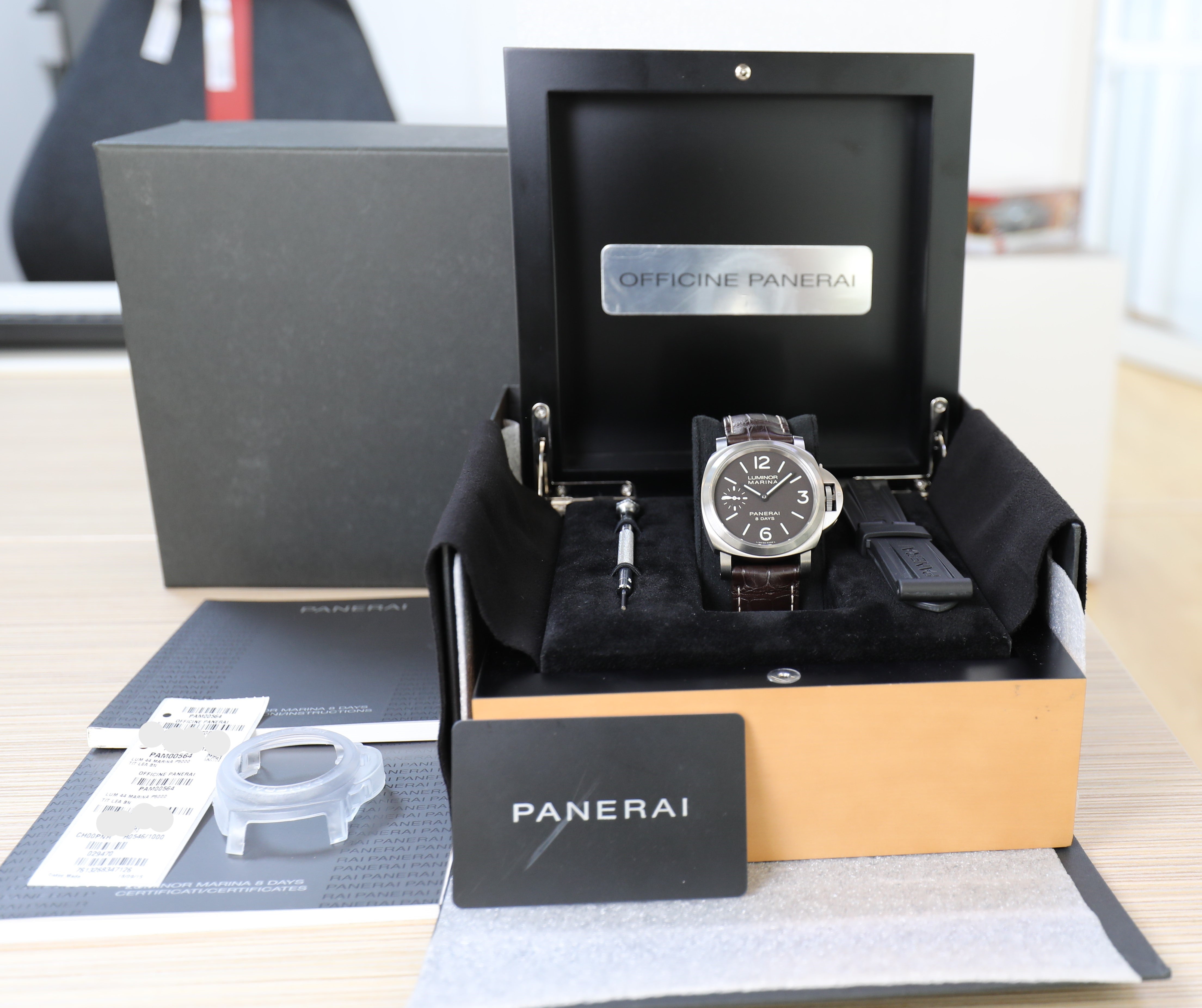 Panerai Luminor Titanium 44 mm