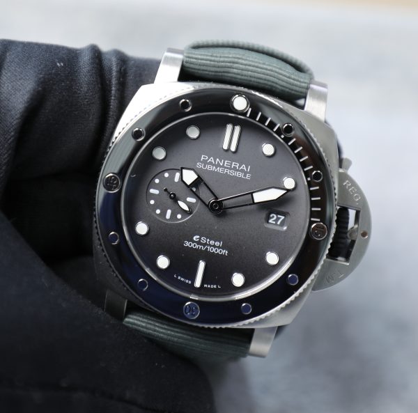 Panerai Luminor Submersible  44MM