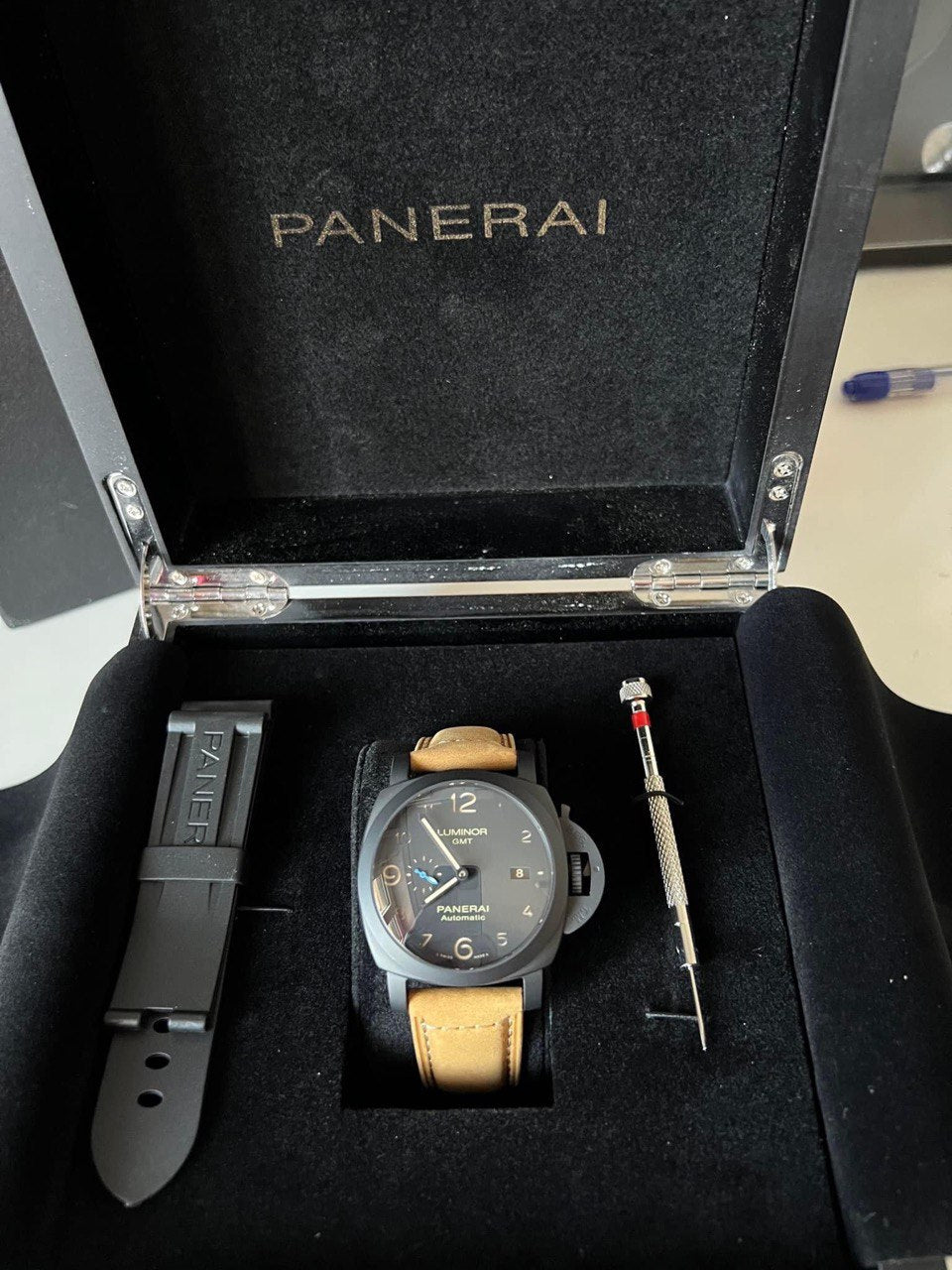 Panerai Luminor Gmt