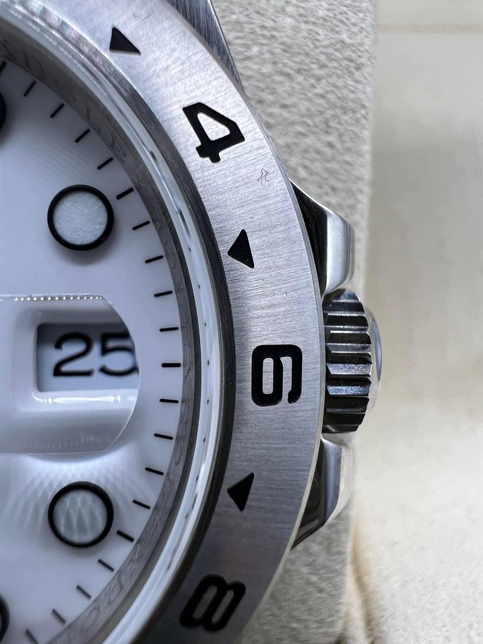 Explorer II 42 mm Bianco